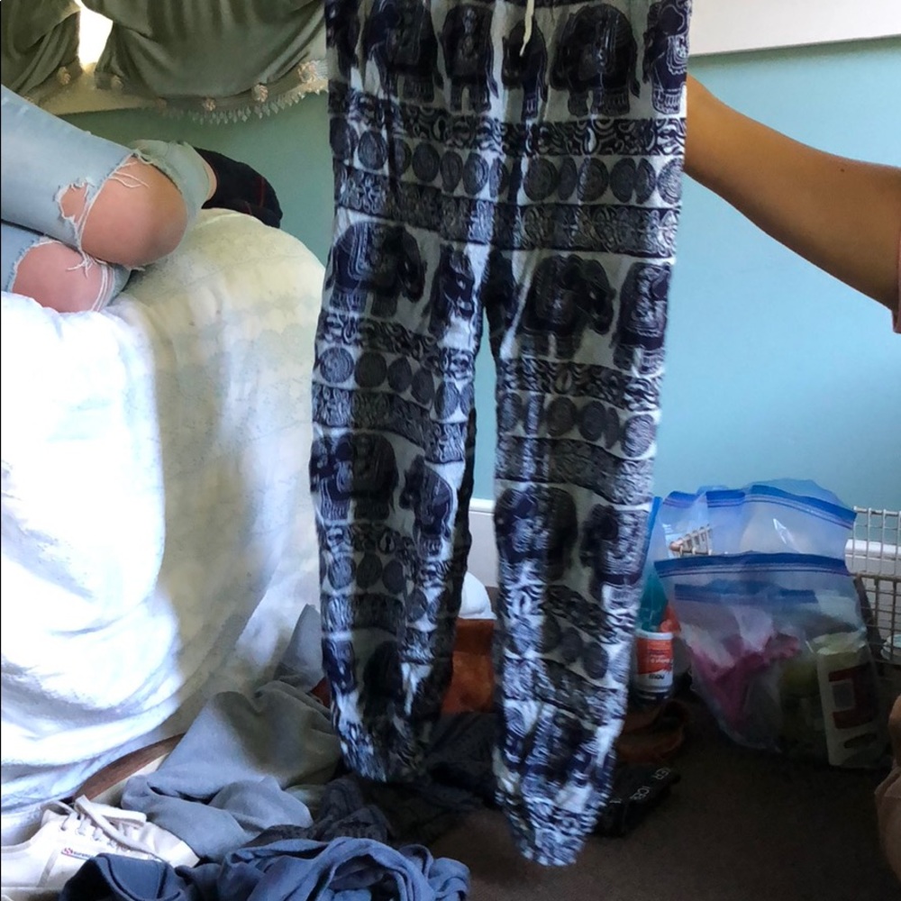 Loose pants